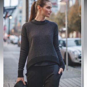 Lululemon Yogi Crew Sweater Merino Wool Black/White Women’s SIZE 4